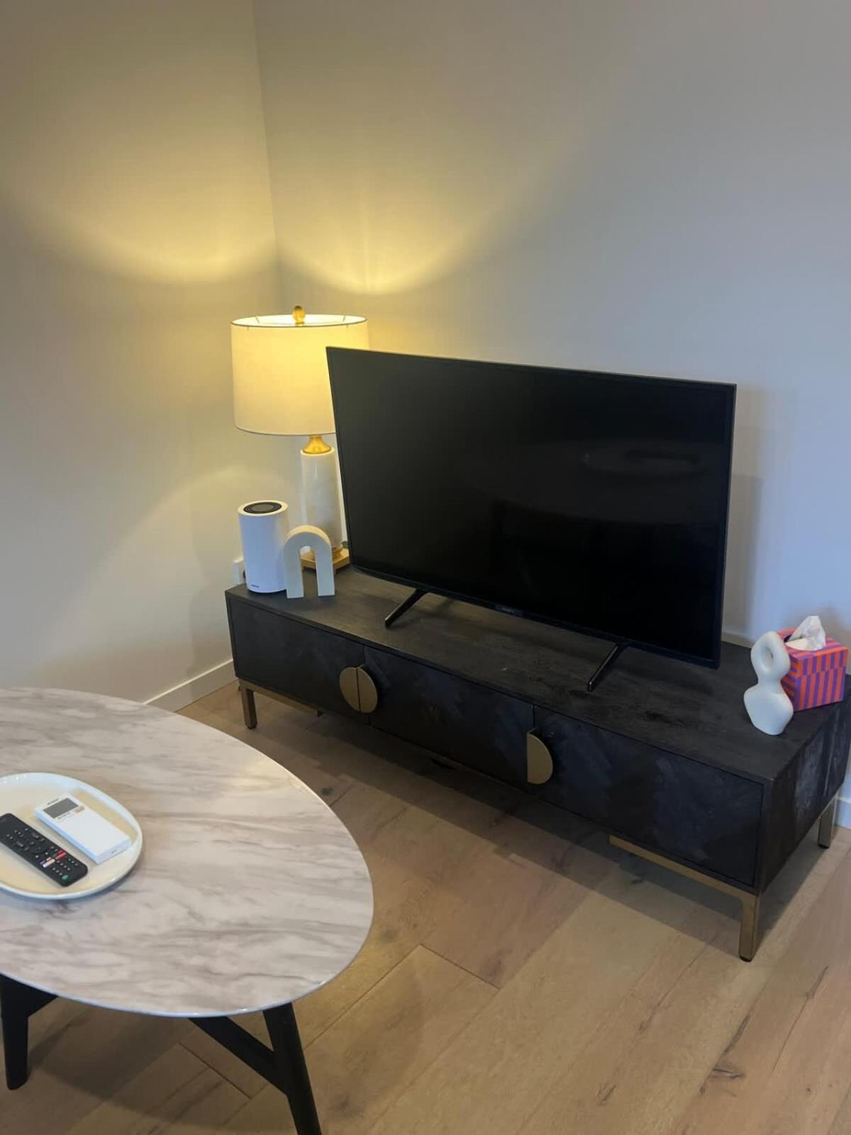Cbd - Parking - Sleeps 4 Apartment *